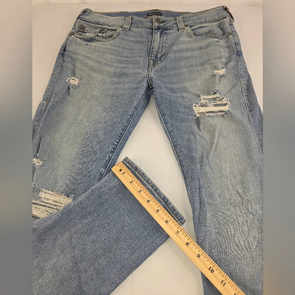 True Religion Men's Distressed Rocco Jeans Relaxed Skinny Size 36 Blue L-3331